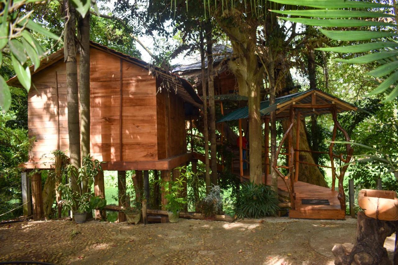 Kumbuk Tree House Villa Tissamaharama Exterior photo