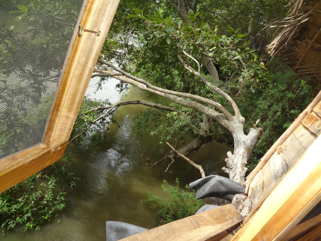 Kumbuk Tree House Villa Tissamaharama Exterior photo